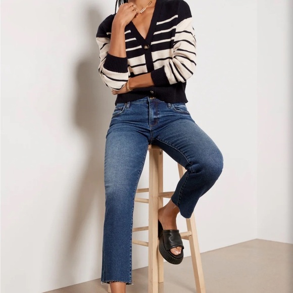 Evereve Denim - Evereve Women's the Ever Straight High Rise Raw Hem Jeans Sz 25 *Q4